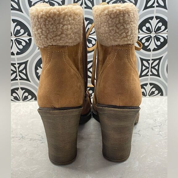 POP Lug-Sole Boots - Picture 5 of 13